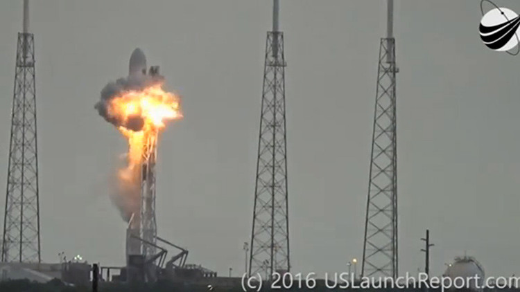 Una imagen fija de la explosión en el sitio de lanzamiento del cohete Falcon 9 de SpaceX, grabada del video en Cabo Cañaveral, Florida, EE.UU., el 1 de septiembre, 2016